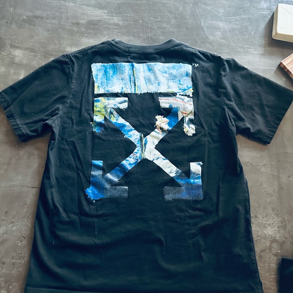 Off-White Black and Blue Short Sleeve Tee with Graphic Design